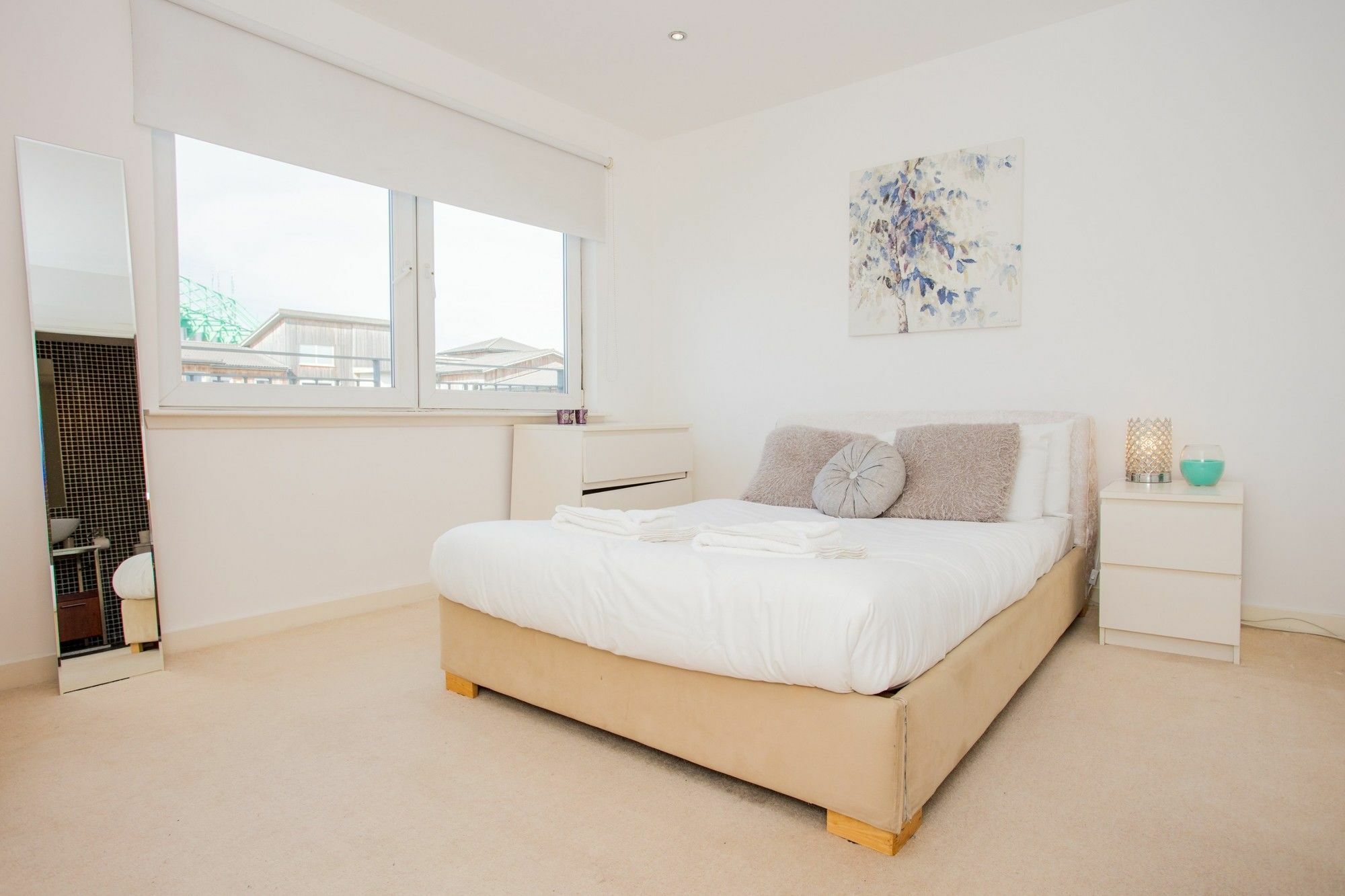 2 Bedroom Flat With Balcony Views Of Arthur's Seat Apartment Edinburgh