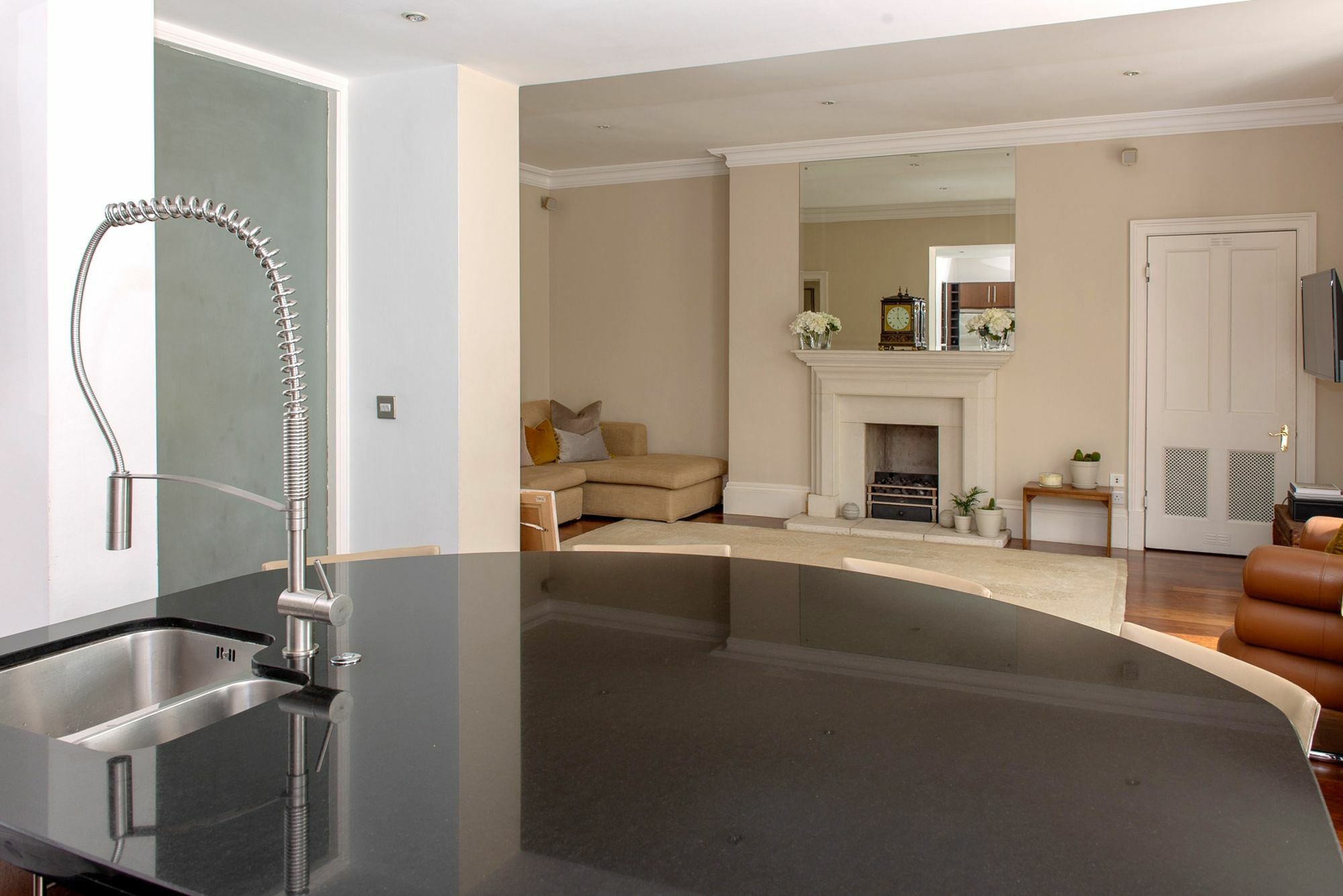 Deluxe Retreat Apartment Edinburgh