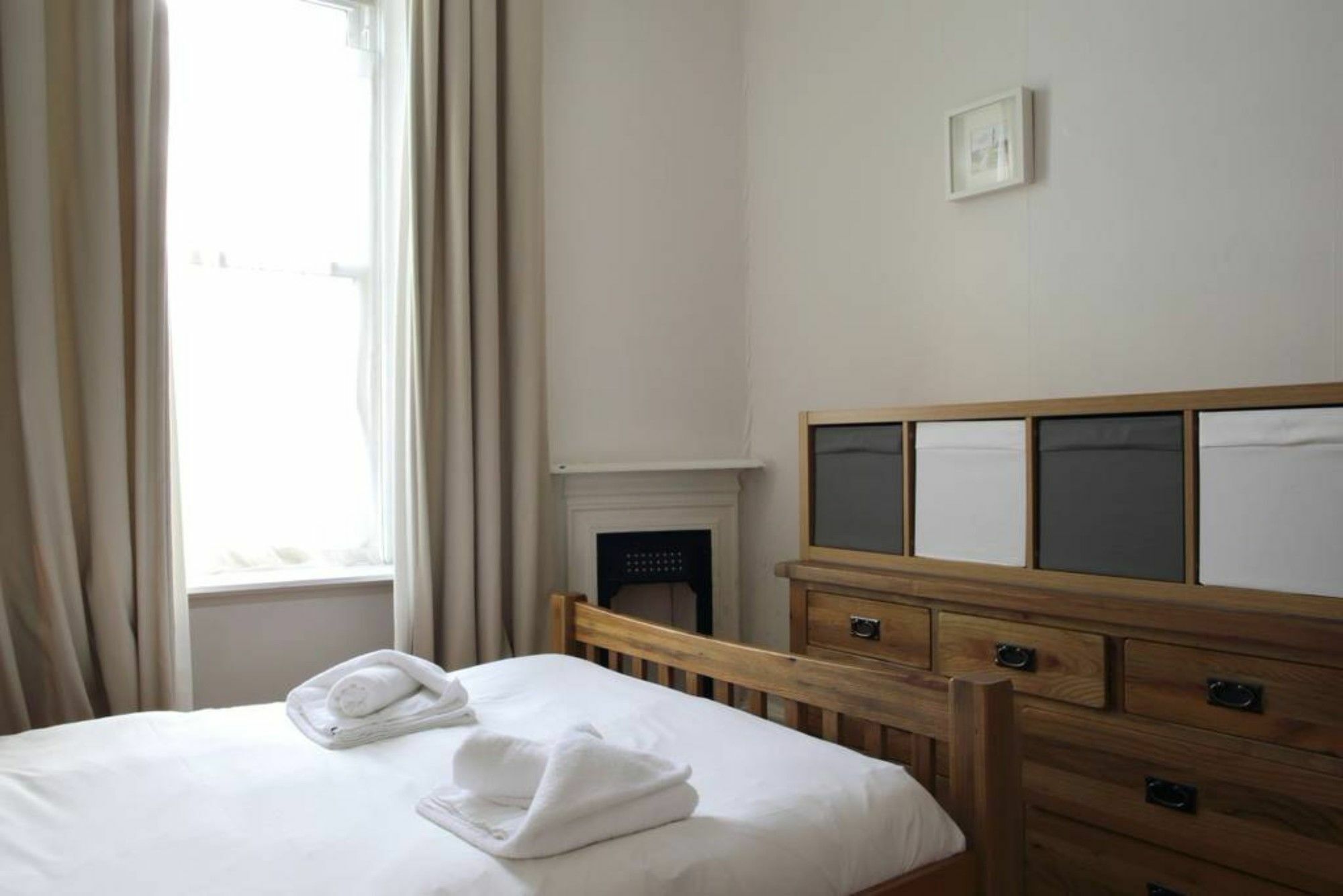 2 Bedroom Flat With Garden Edinburgh
