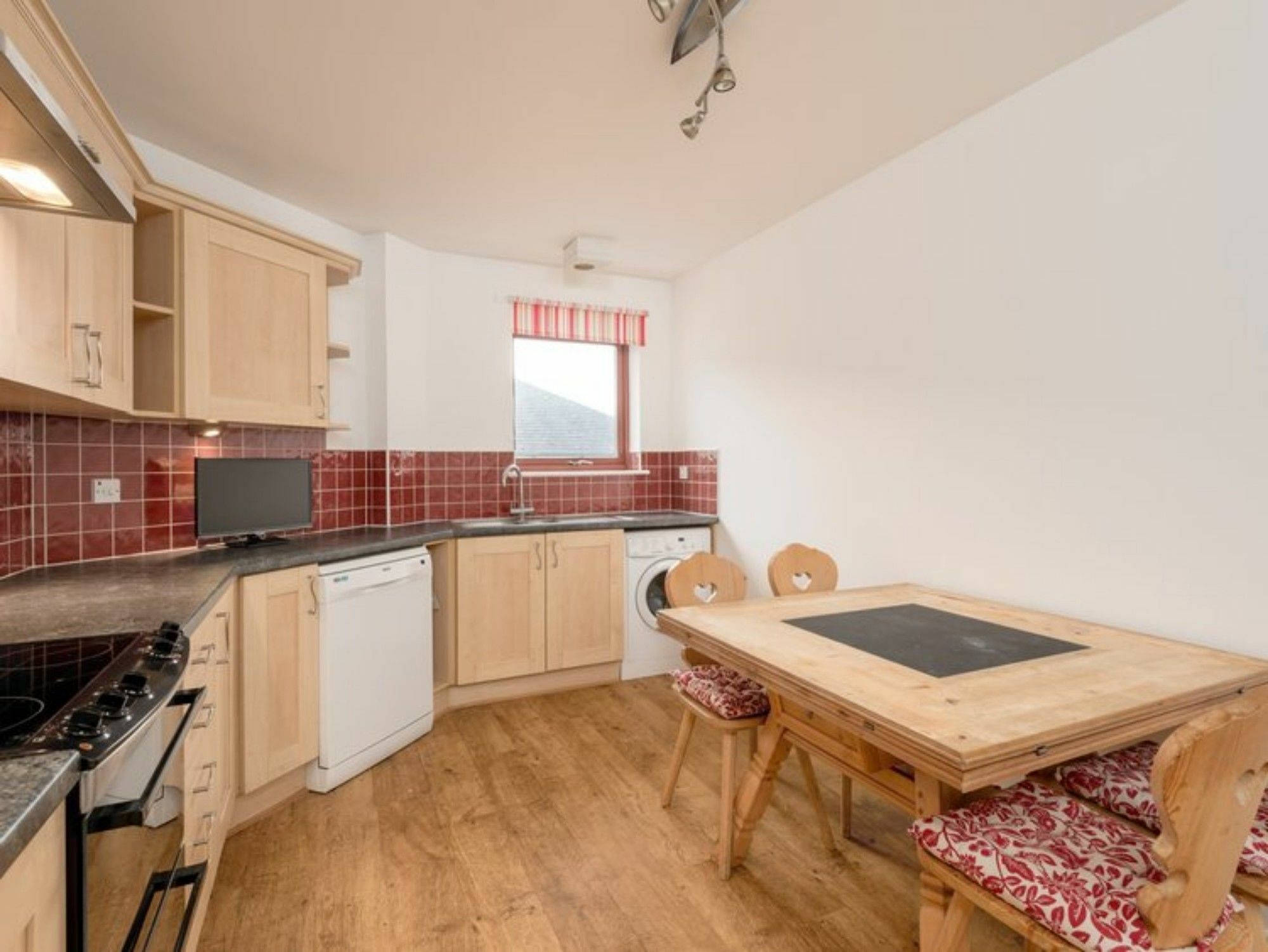 Spacious Flat In Stockbridge * Edinburgh