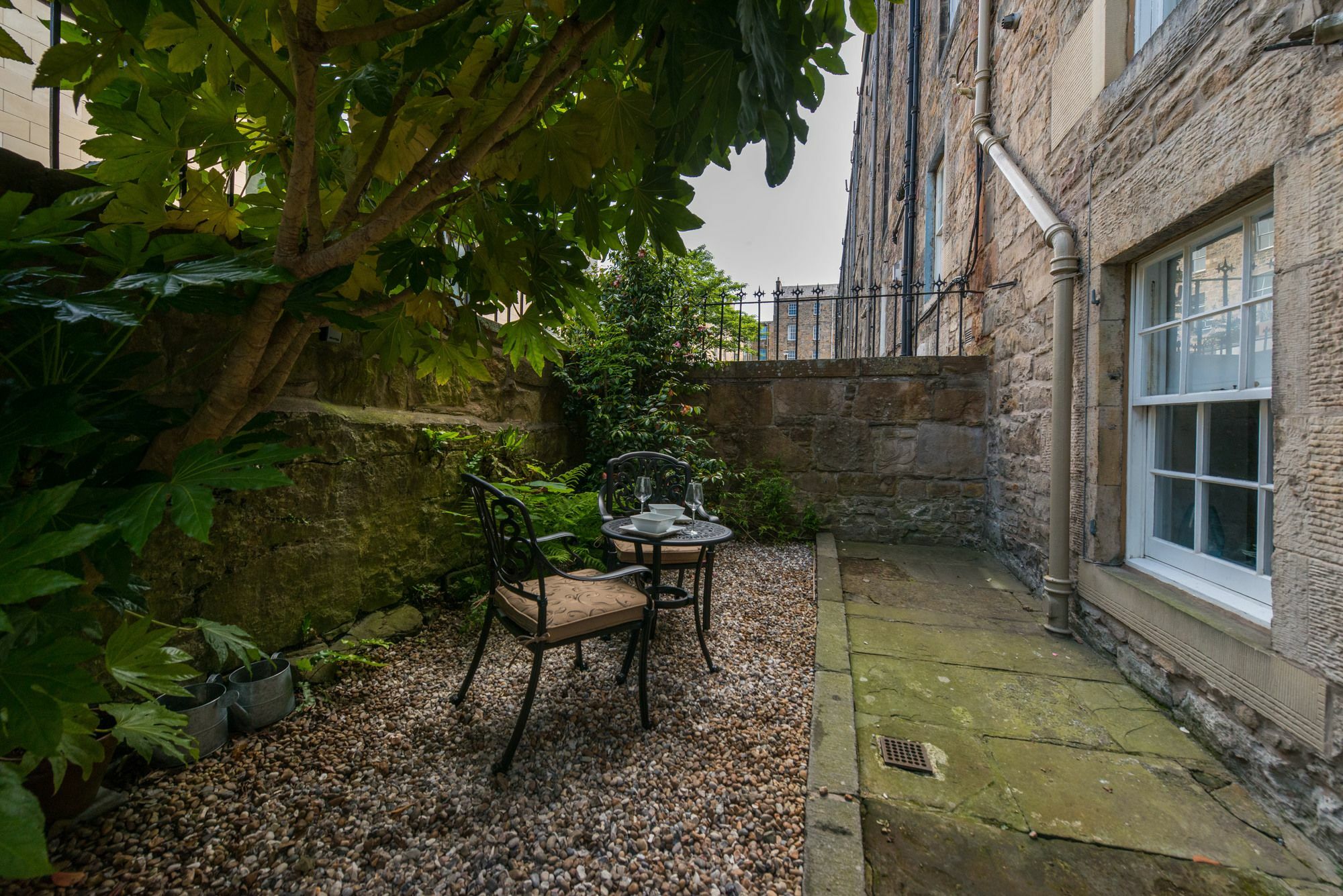 Apartment Gorgeous Georgian Garden Flat Edinburgh