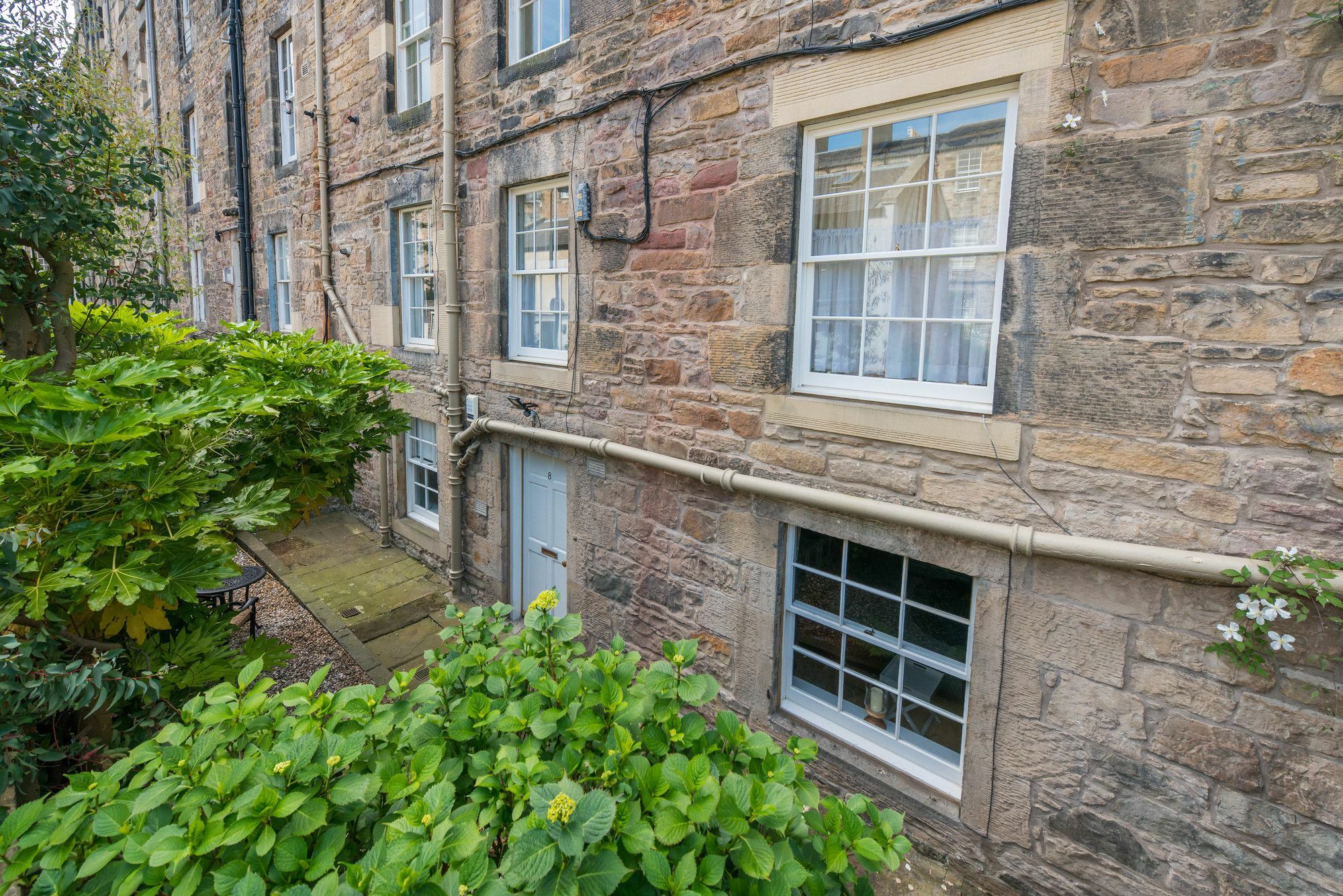 Gorgeous Georgian Garden Flat Apartment