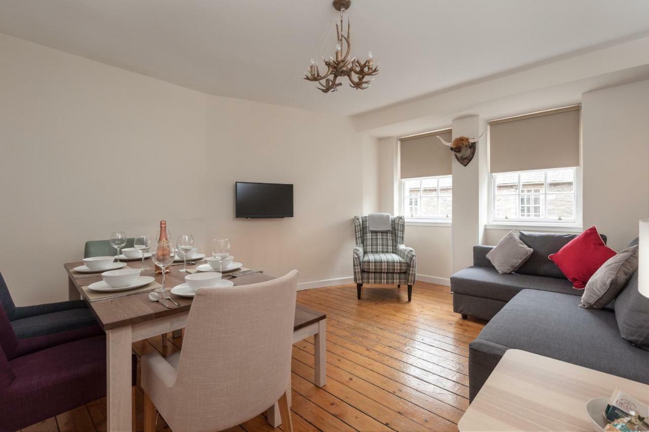 Royal Mile 2 Bedroom Next To The Castle Apartment
