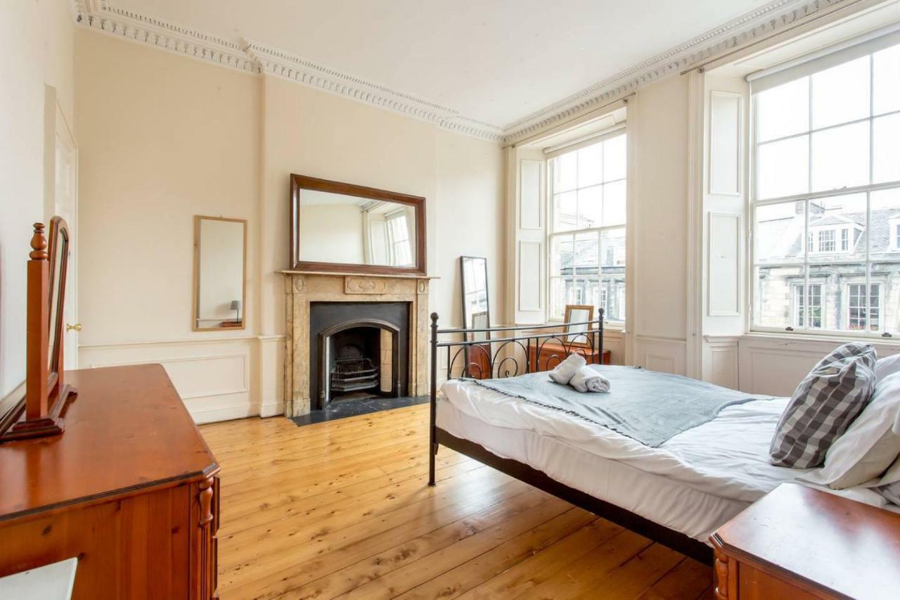 Broughton Place - 4 Bedroom Georgian Townhouse In The City Centre Apartment