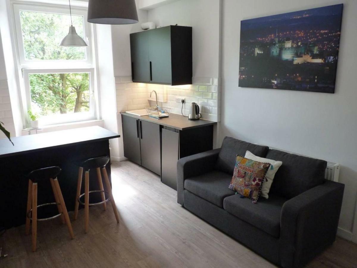 Downfield Place - Bright Flat 15 Minutes To Princes St Apartment EDI