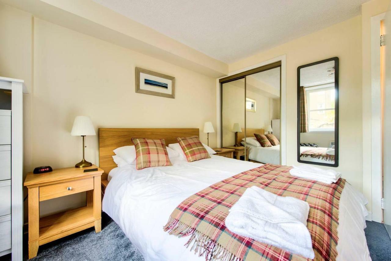 Charming 1 Bed With Castle View Edinburgh