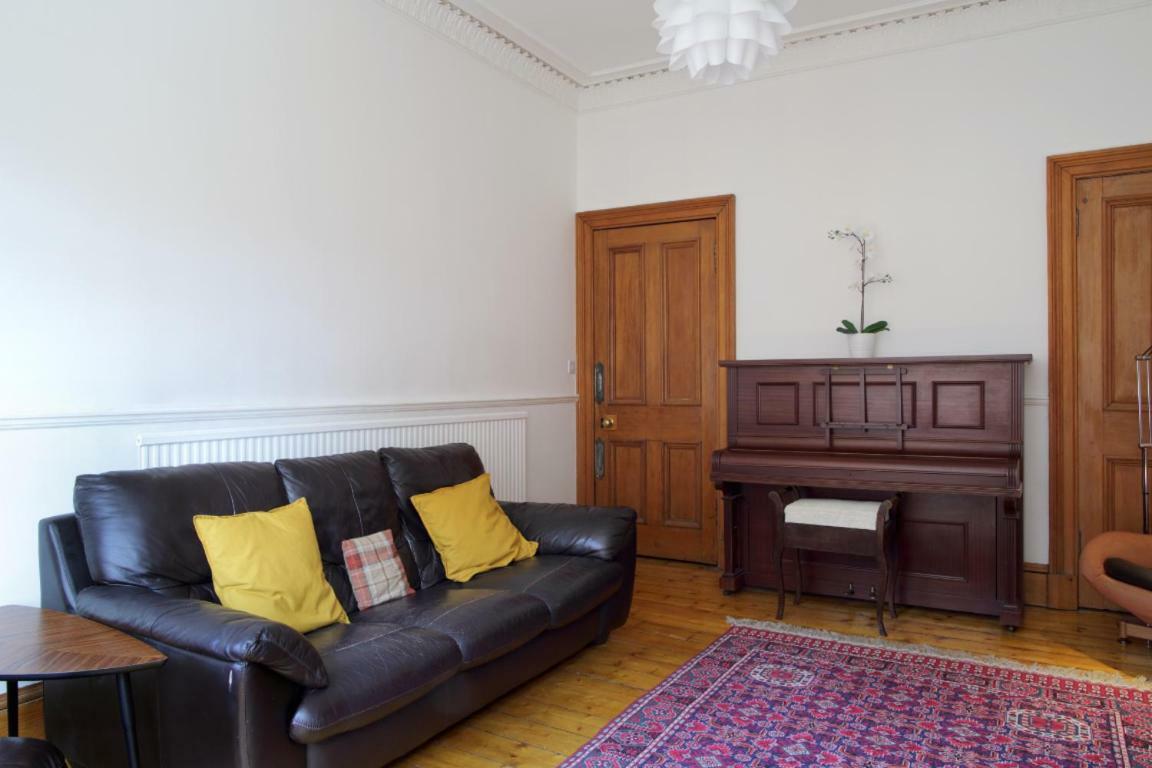 Apartment Comiston Road - Welcoming 2 Bedroom Apartment-close To City Centre *