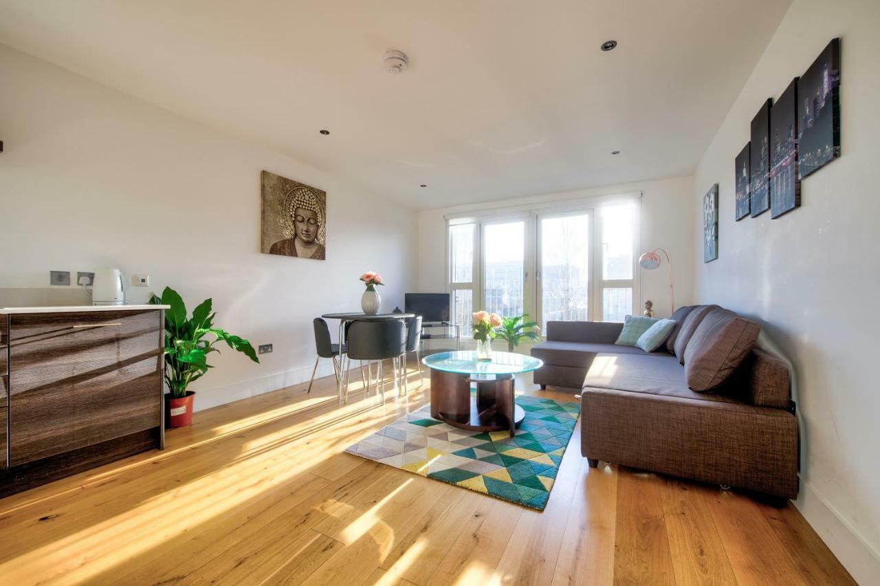 17 2 Melvin Walk Apartment *