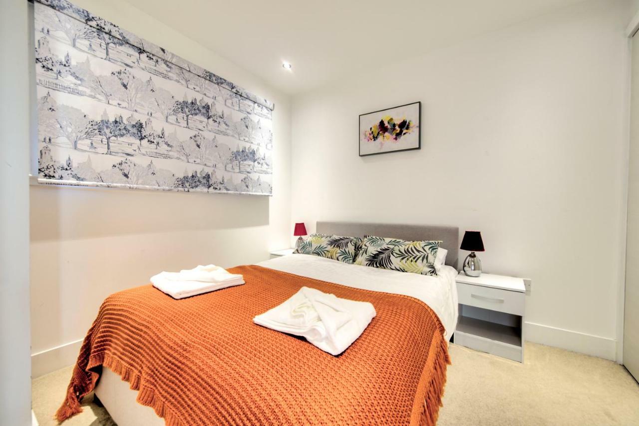 17 2 Melvin Walk Apartment *