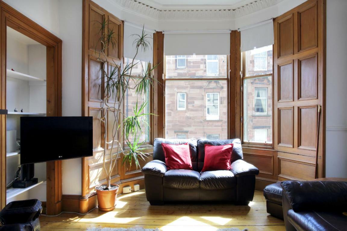 Comiston Road - Welcoming 2 Bedroom Apartment-close To City Centre * Edinburgh