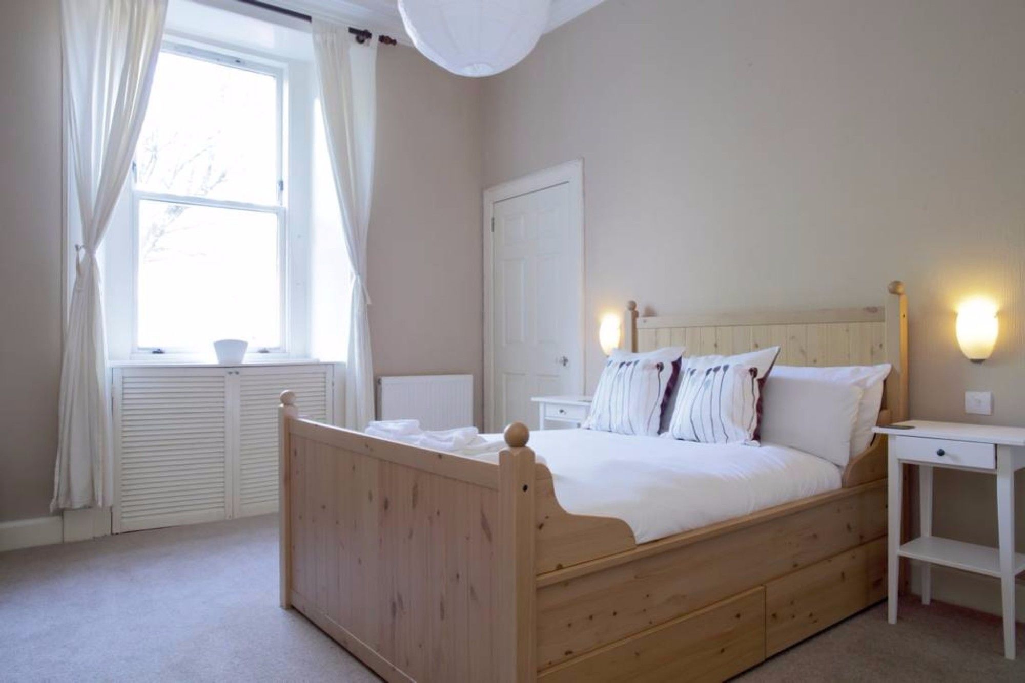 2 Bedroom With Free Parking * Edinburgh