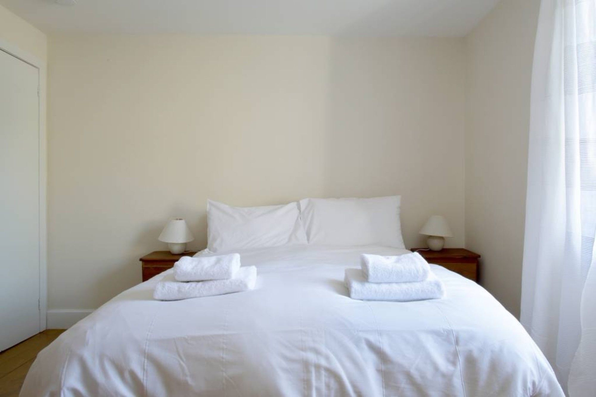 2 Bedroom In Centre