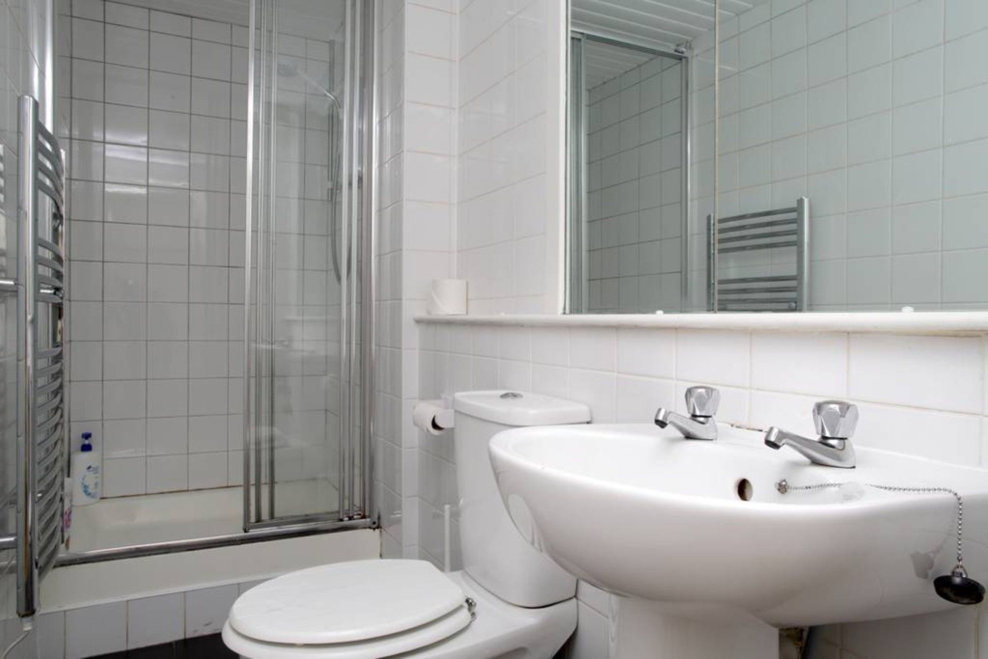 2 Bedroom In Centre Apartment *