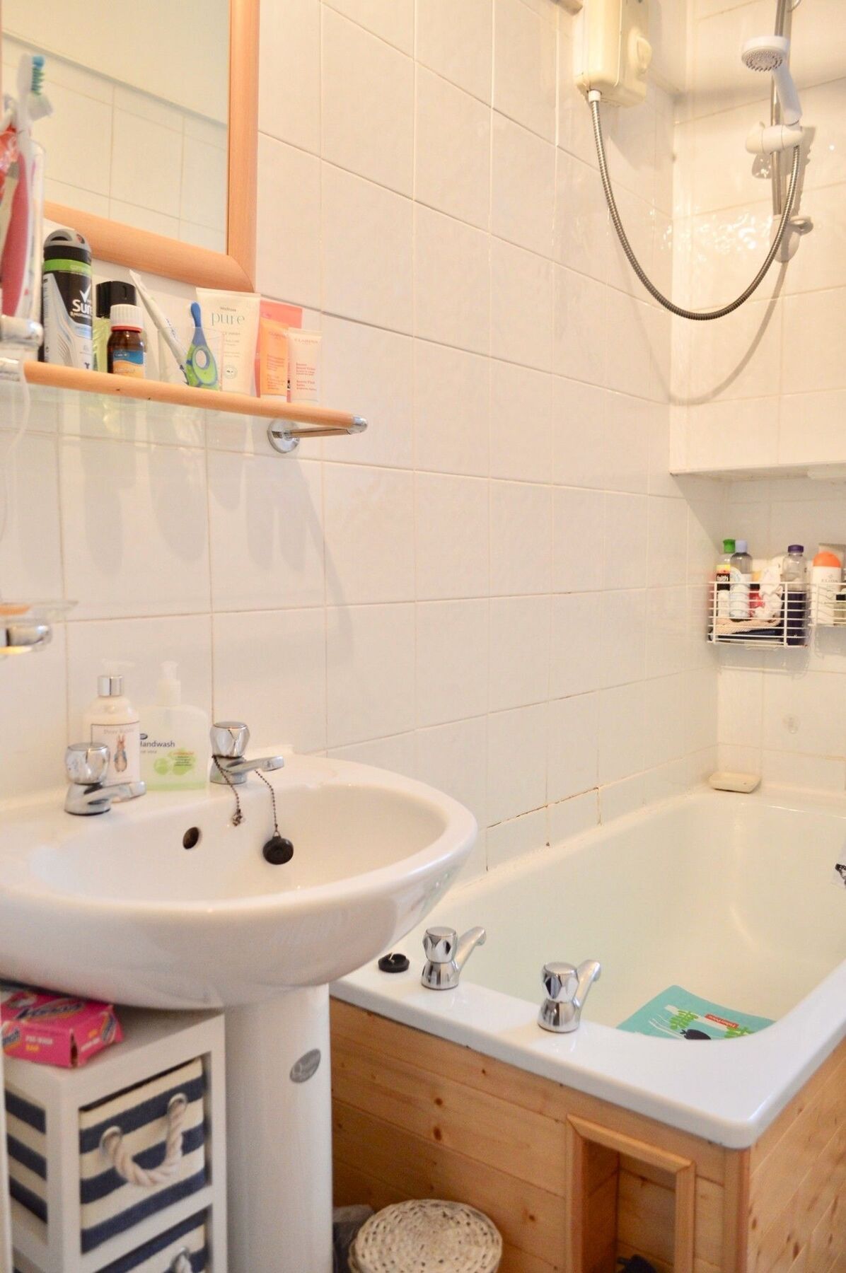 Two Bedroom Flat In Meadowbank Sleeps 4 *