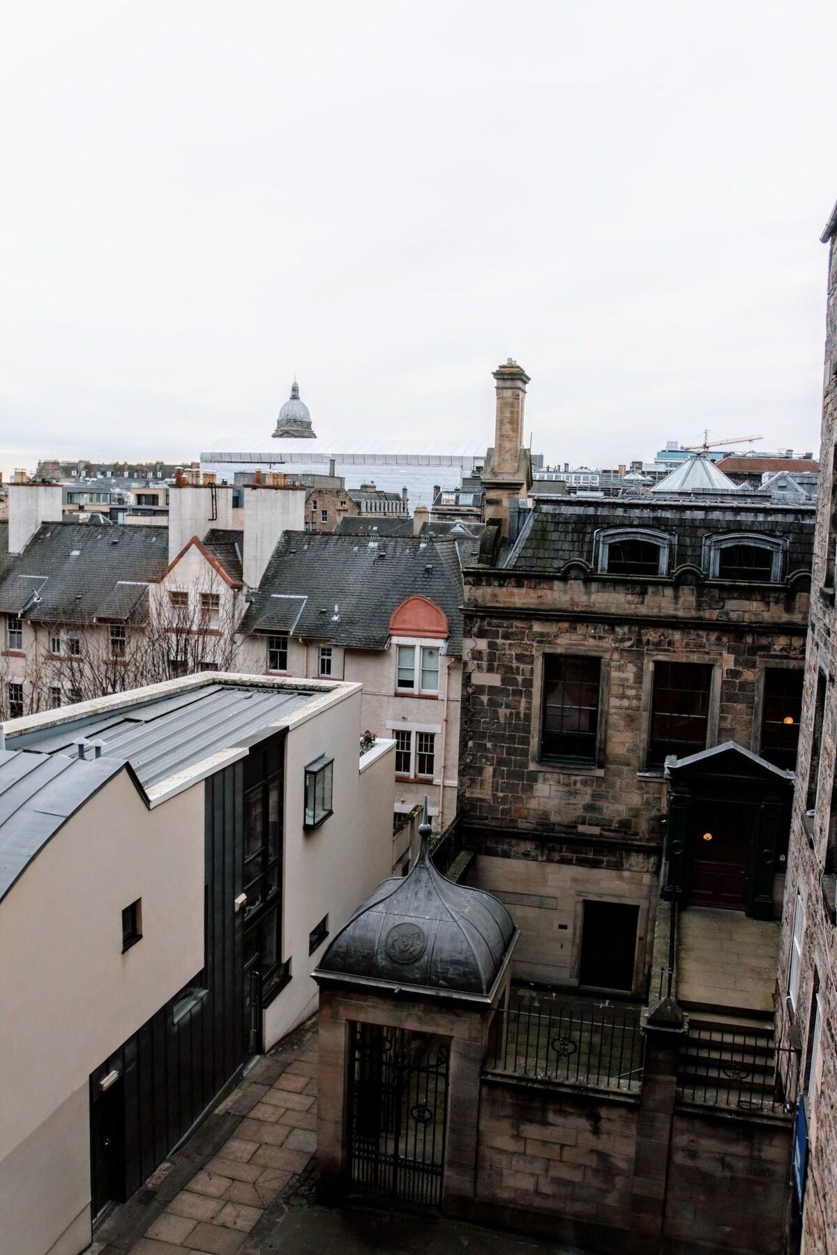 3 Bedroom On The Royal Mile * EDI