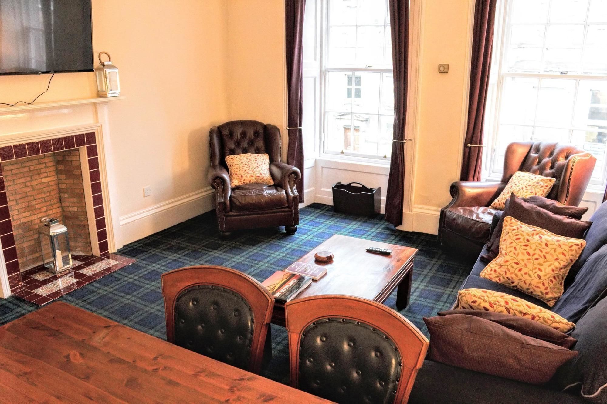 3 Bedroom On The Royal Mile *
