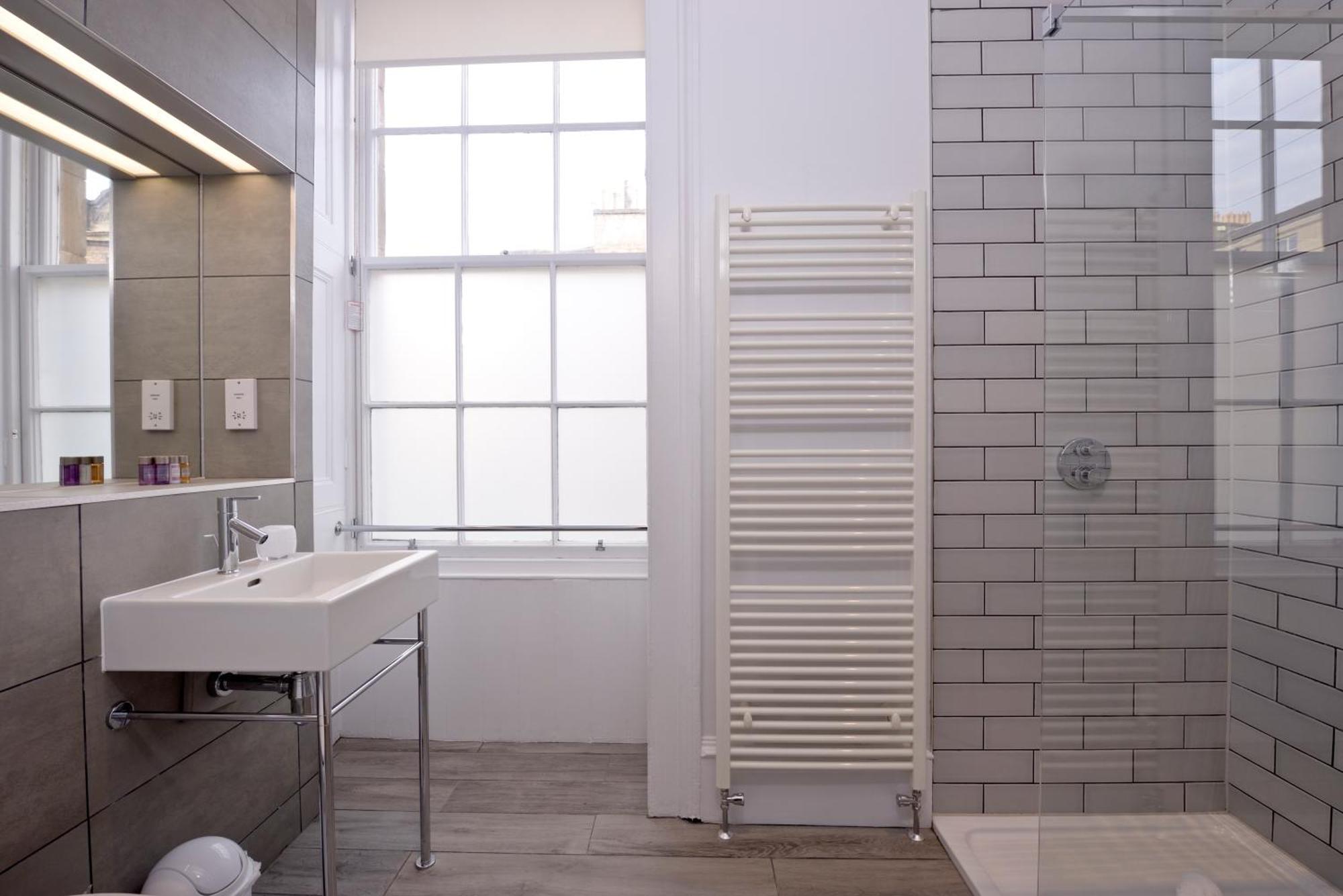 Destiny Scotland - Distillers House Apartment EDI