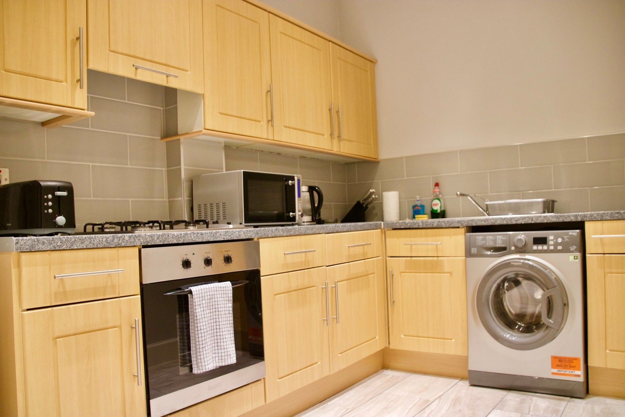 Apartment 2 Bedroom Flat Off Leith Walk Accommodates 7