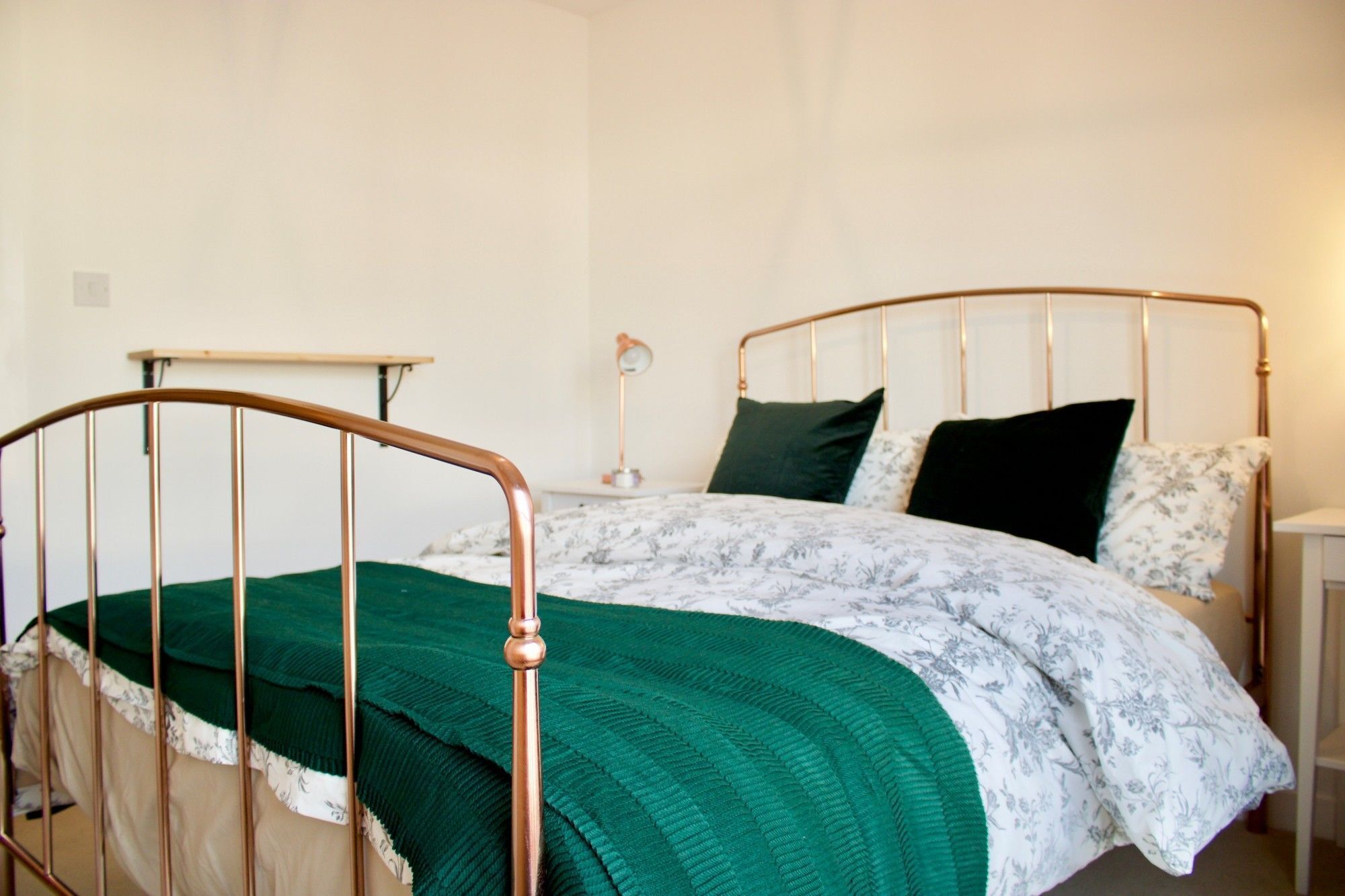 2 Bedroom With Free Parking *
