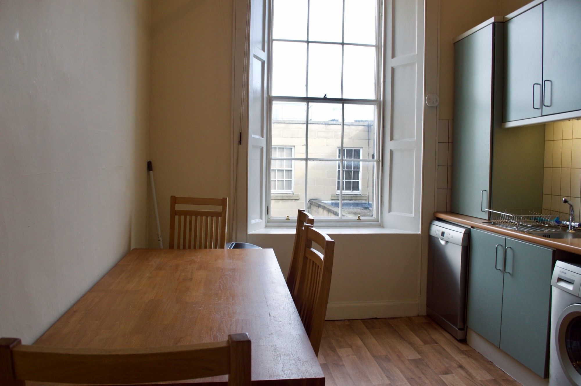 Fabulous 3 Bedroom Flat With Castle Views Edinburgh