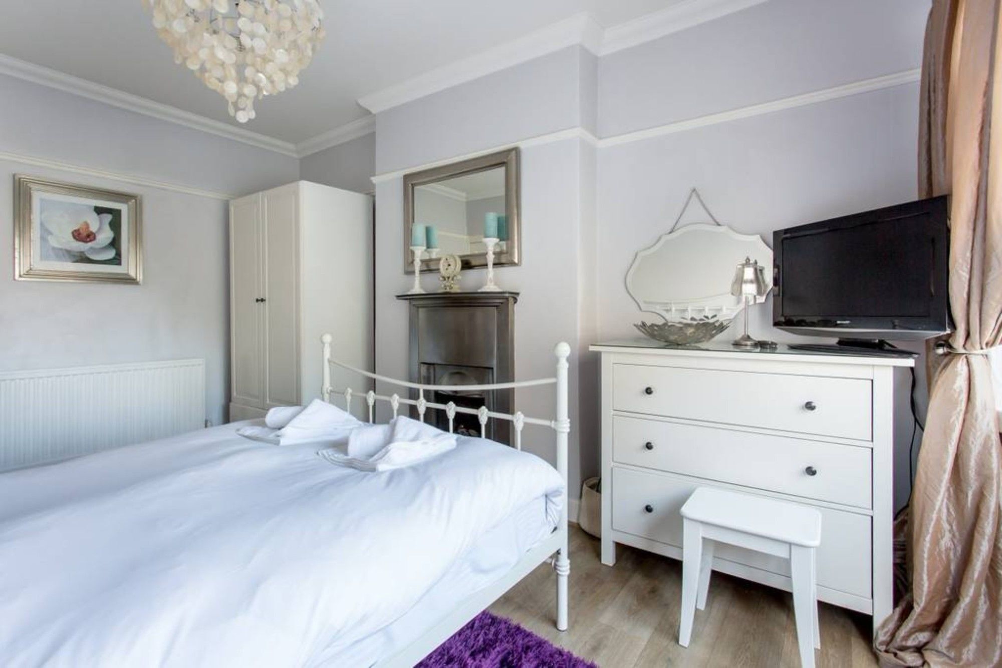 Apartment 2 Bedroom Flat With Garden *