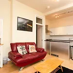 1 Bedroom Apartment Overlooking Park