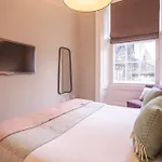 No.1 Apartments - George IV Bridge