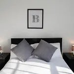 Modern 3 Bedroom Edinburgh Penthouse