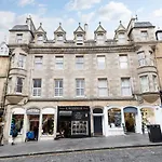 Joivy Sophisticated Apt Near Edinburgh Castle