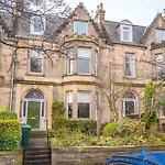 Beautiful & Bright 2 Bed Flat Murrayfield
