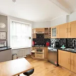 Charming Grassmarket 1 Bed Castle Pad