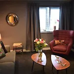 Luxury Boutique Apartment, Free Parking & Gym
