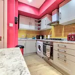 Edinburgh Drumdryan Central Apartment