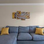 1 Double Room In Shared Apartment In Central Edinburgh With Free Parking