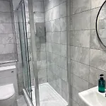 Alexander Guest House
