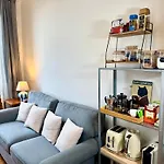 Cosy Flat In Front Of Castle