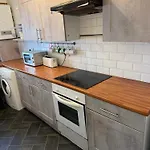 2 Bedroom Apartment On Ground Floor In Edinburgh
