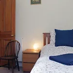 Silver Lining - Gilmore House With Parking & Garden