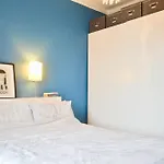 2 Bedroom Flat With Castle View