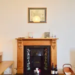 2 Bedroom Flat With Castle View