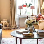 GRAND&SPACIOUS CENTRAL APT WITH WiFi