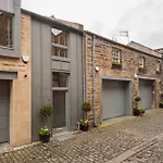 Atholl Apartments