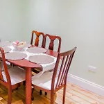 2 Bedroom Flat On Leith Walk