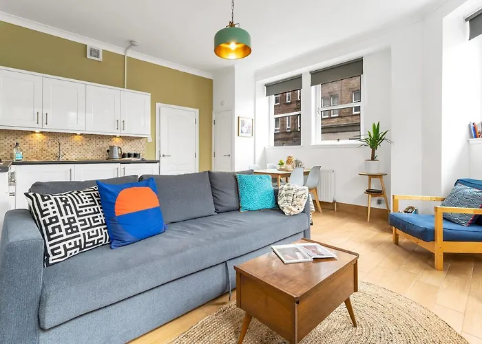 Cozy With Character Lovely Central Apartment