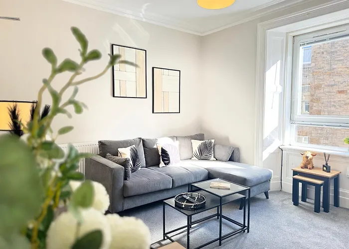 Elegant City Centre Apartment