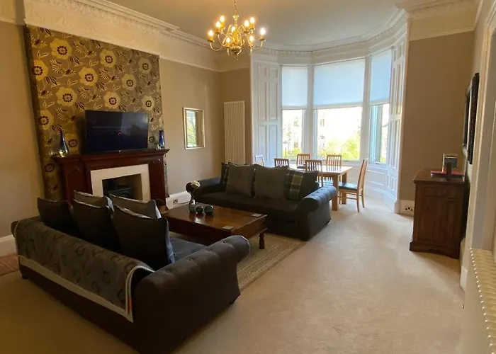 Beautiful & Bright 2 Bed Flat Murrayfield