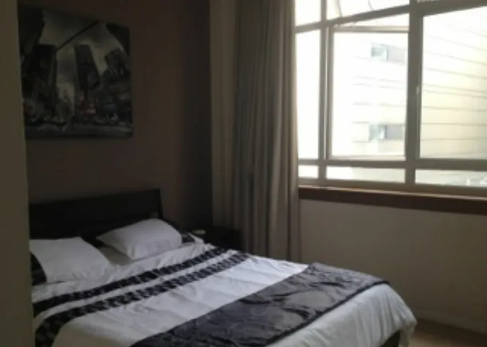 Two Bedroom Flat In Edinburgh