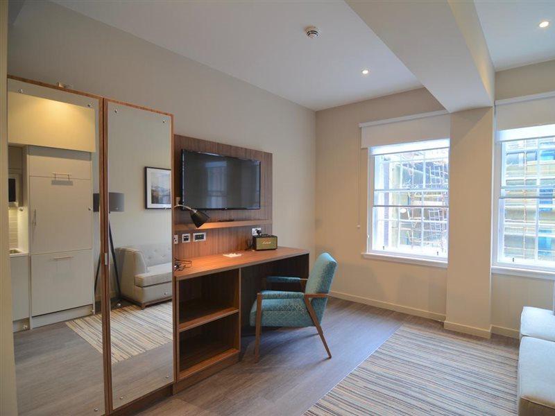 Aparthotel Heeton Concept Queen Street 4*