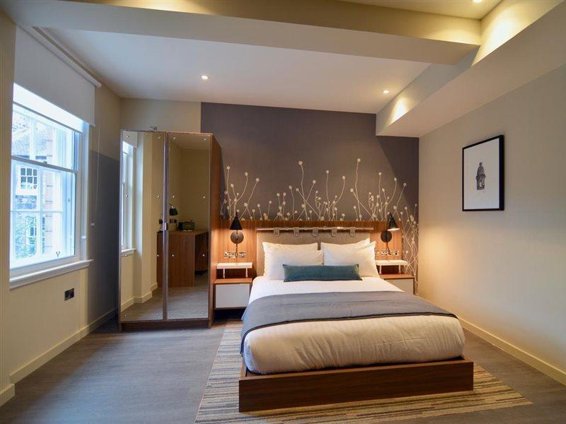 Heeton Concept Queen Street Aparthotel 4*