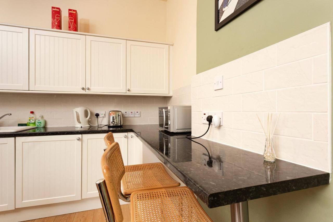 1 Bedroom Overlooking Park Edinburgh